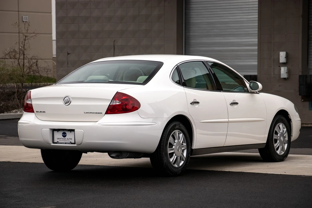 2005 Buick LaCrosse - Image 14 of 31