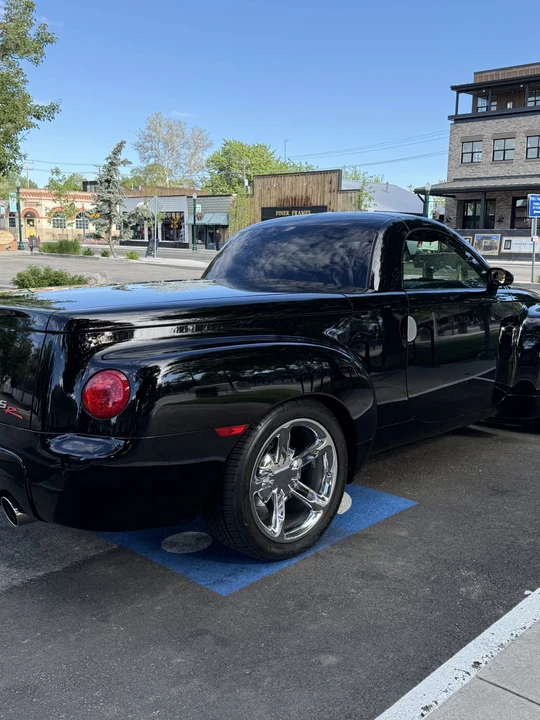 2005 Chevrolet SSR - Image 11 of 31