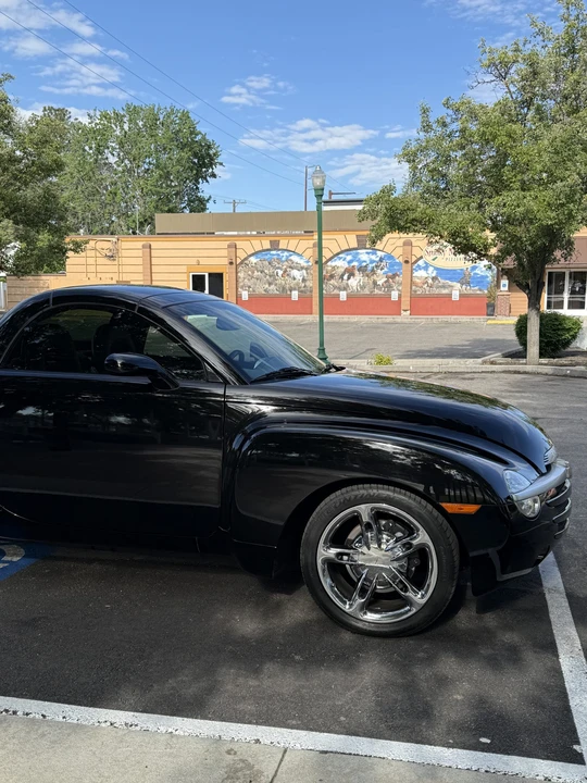 2005 Chevrolet SSR - Image 10 of 31