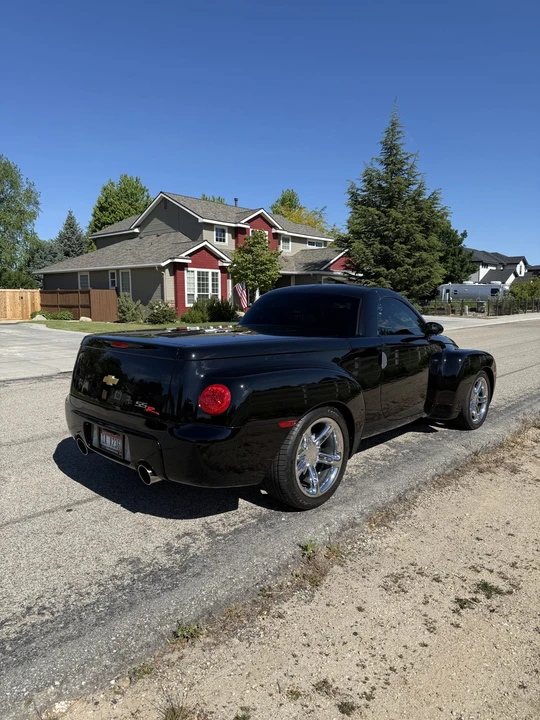 2005 Chevrolet SSR - Image 9 of 31