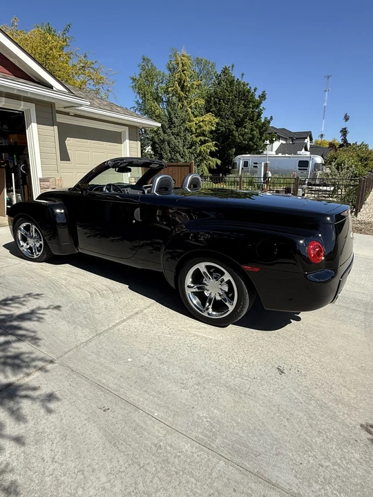 2005 Chevrolet SSR - Image 14 of 31
