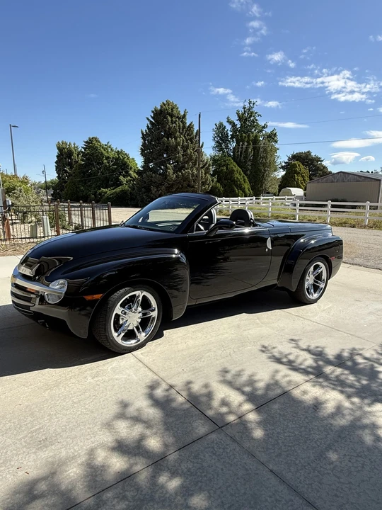 2005 Chevrolet SSR - Image 13 of 31