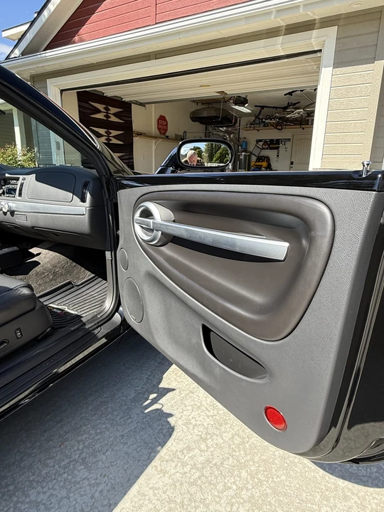 2005 Chevrolet SSR - Image 22 of 31