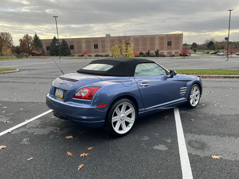 2005 Chrysler Crossfire - Image 16 of 31