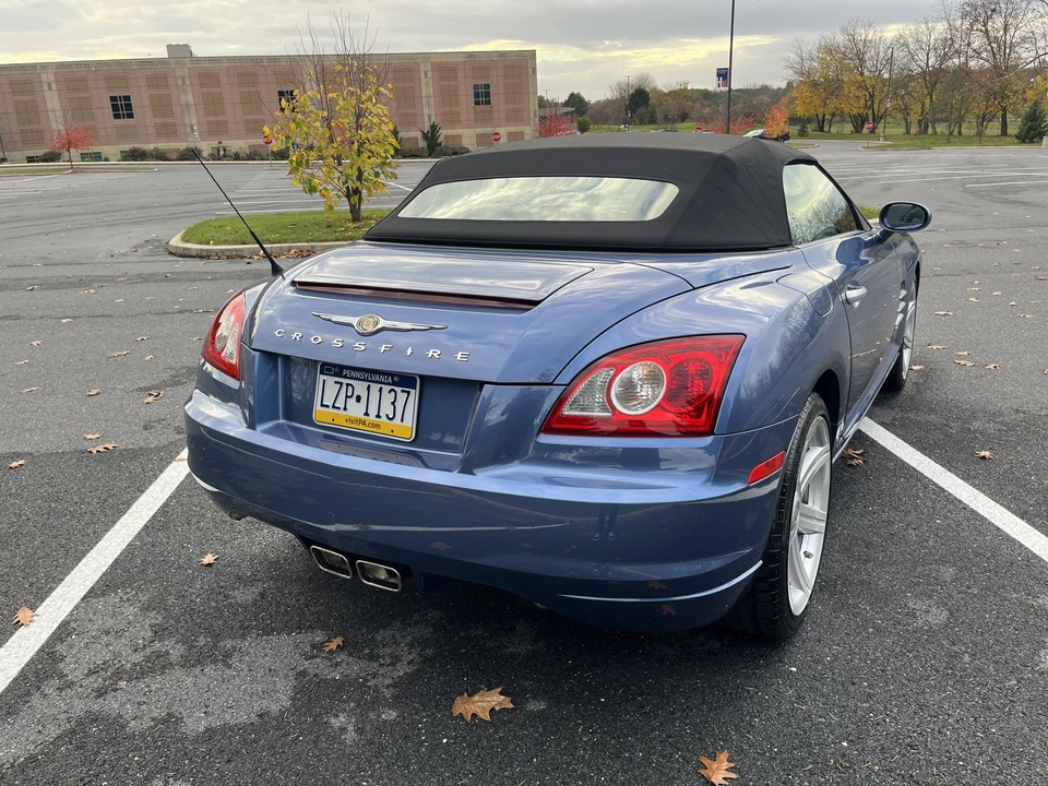 2005 Chrysler Crossfire - Image 17 of 31