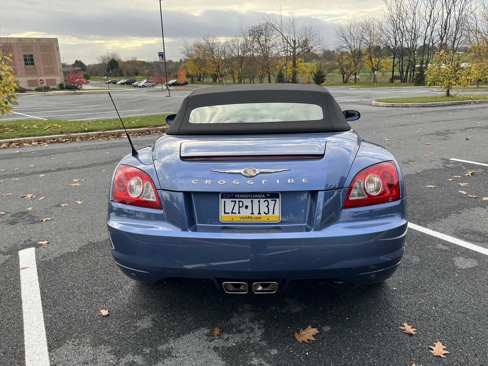 2005 Chrysler Crossfire - Image 18 of 31