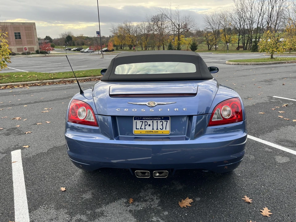 2005 Chrysler Crossfire - Image 19 of 31