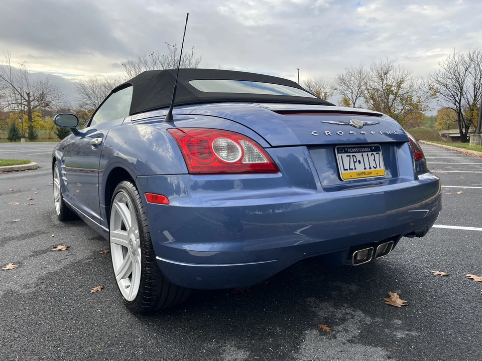 2005 Chrysler Crossfire - Image 21 of 31