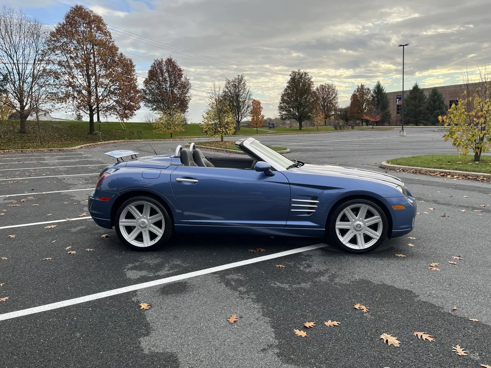 2005 Chrysler Crossfire - Image 5 of 31