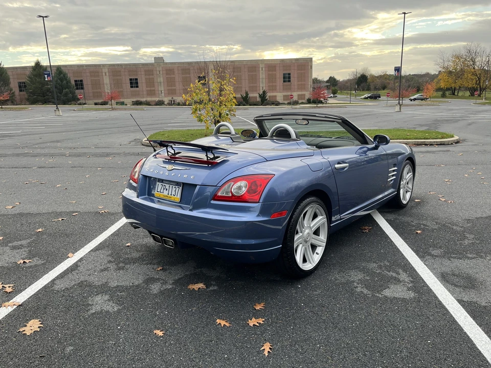 2005 Chrysler Crossfire - Image 6 of 31