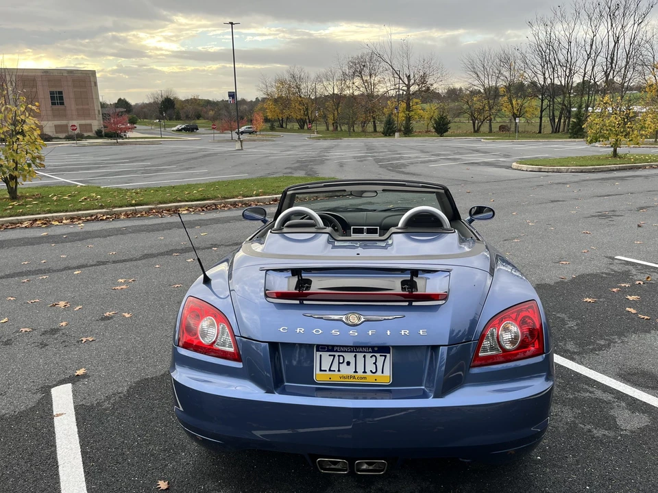 2005 Chrysler Crossfire - Image 7 of 31