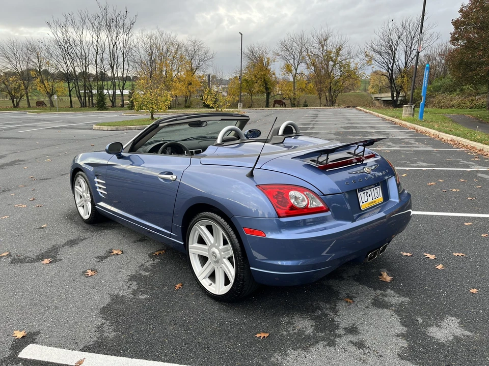 2005 Chrysler Crossfire - Image 8 of 31