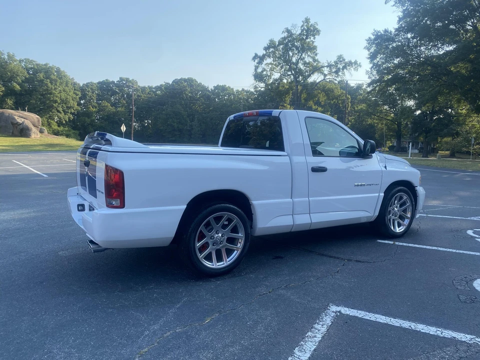 2005 Dodge Ram SRT-10 3rd Gen - Image 16 of 31