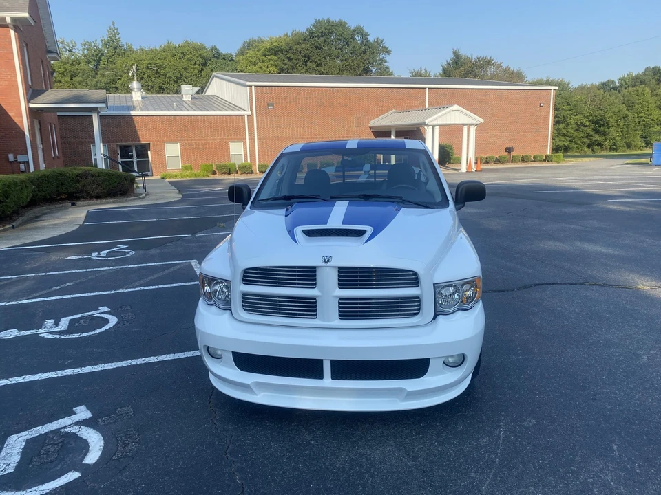 2005 Dodge Ram SRT-10 3rd Gen - Image 21 of 31