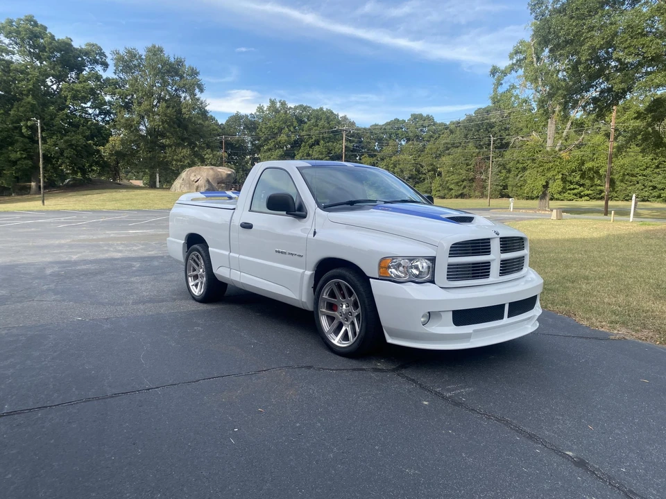 2005 Dodge Ram SRT-10 3rd Gen - Image 11 of 31