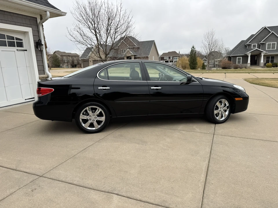 2005 Lexus ES 4th Gen - Image 19 of 31