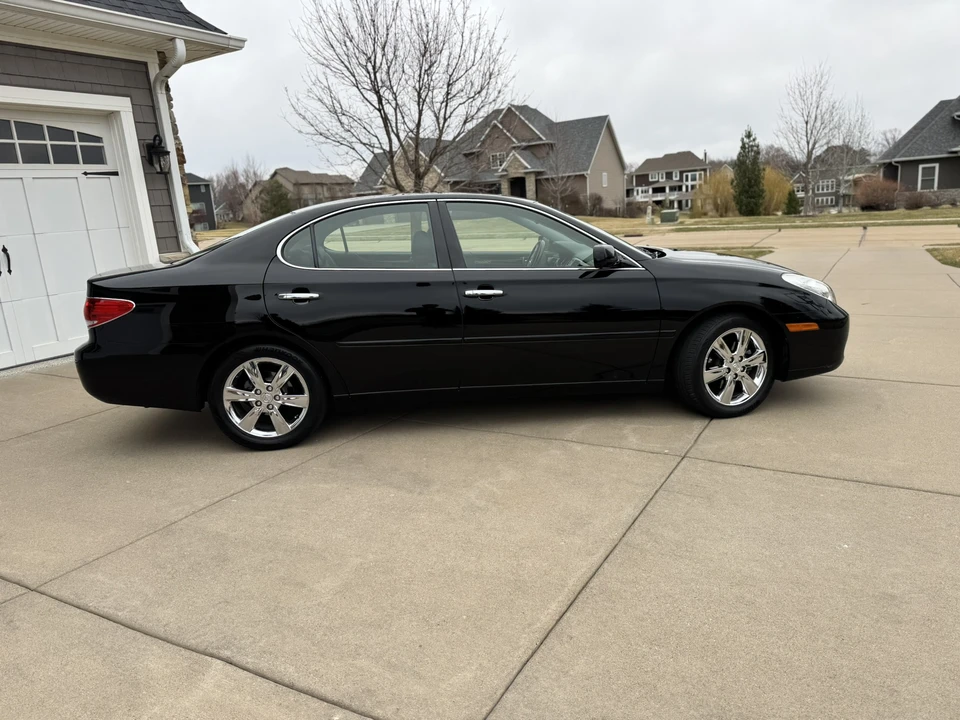 2005 Lexus ES 4th Gen - Image 18 of 31