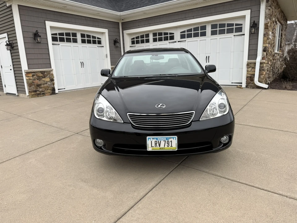 2005 Lexus ES 4th Gen - Image 10 of 31
