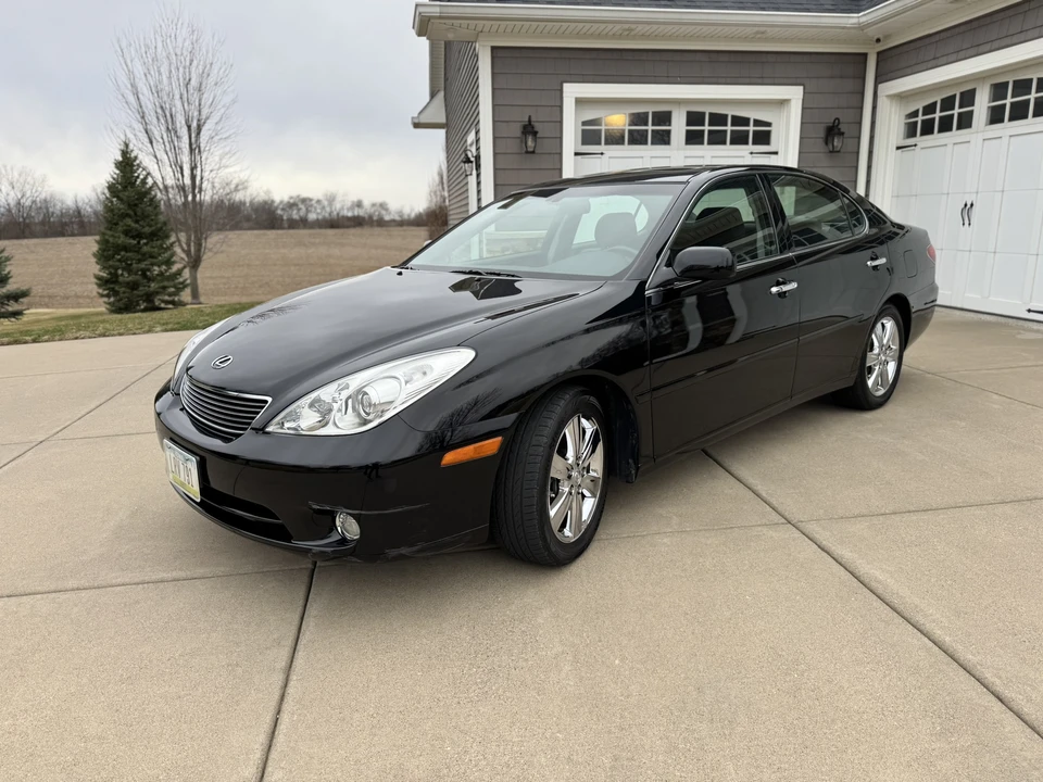 2005 Lexus ES 4th Gen - Image 3 of 31