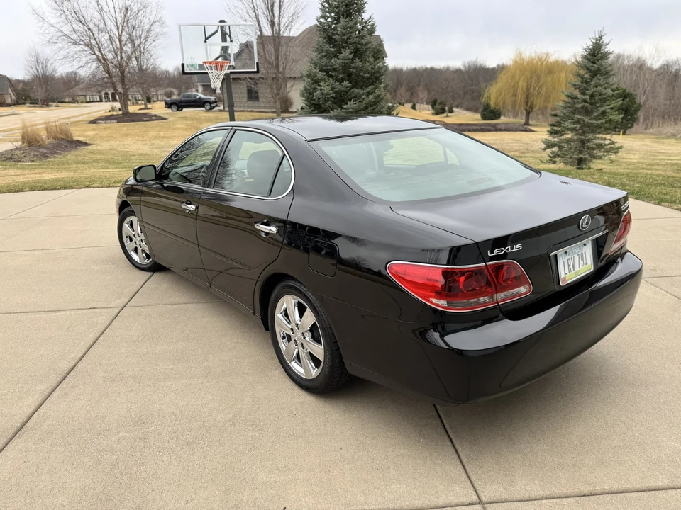 2005 Lexus ES 4th Gen - Image 29 of 31