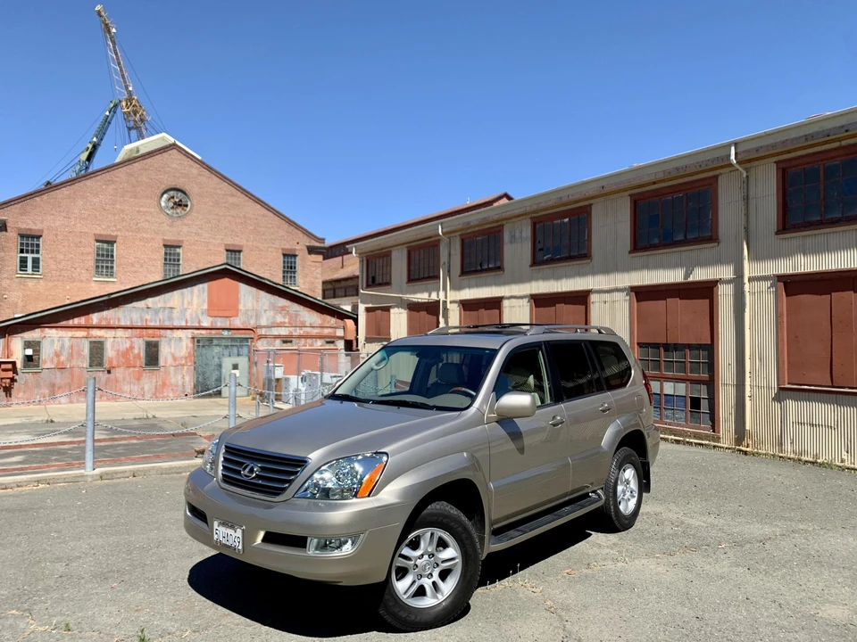 2005 Lexus GX 1st Gen - Image 3 of 31