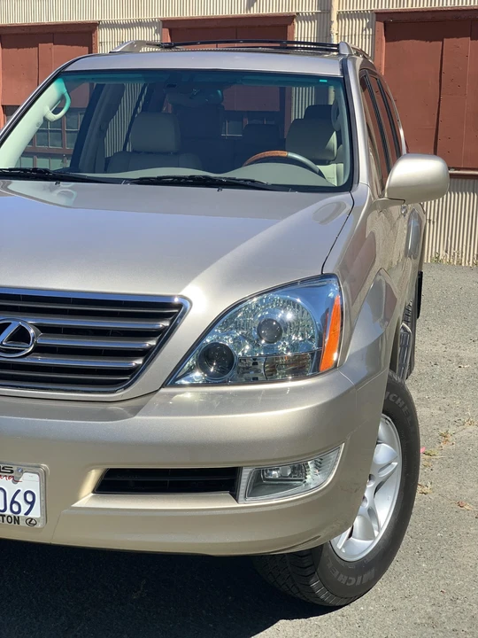2005 Lexus GX 1st Gen - Image 18 of 31