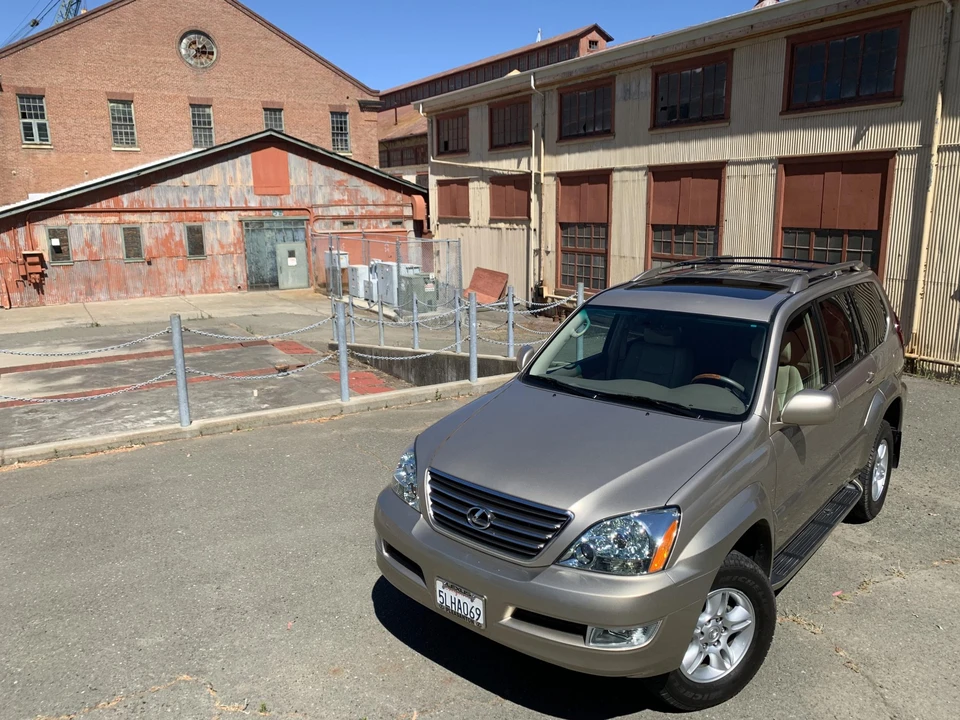 2005 Lexus GX 1st Gen - Image 5 of 31