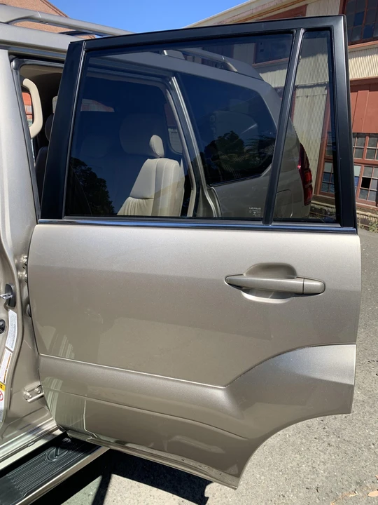 2005 Lexus GX 1st Gen - Image 27 of 31
