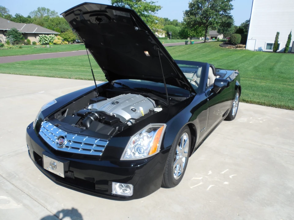 2006 Cadillac XLR - Image 11 of 31