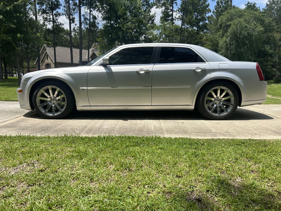 2006 Chrysler 300 (2005-2023) - Image 5 of 31