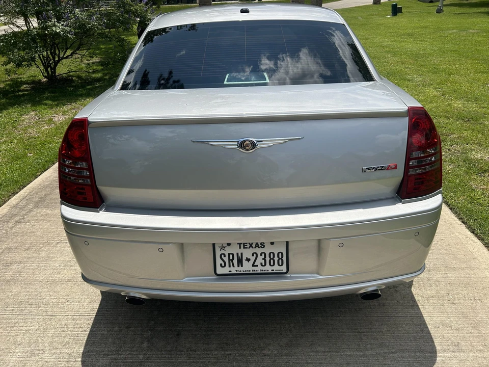 2006 Chrysler 300 (2005-2023) - Image 8 of 31