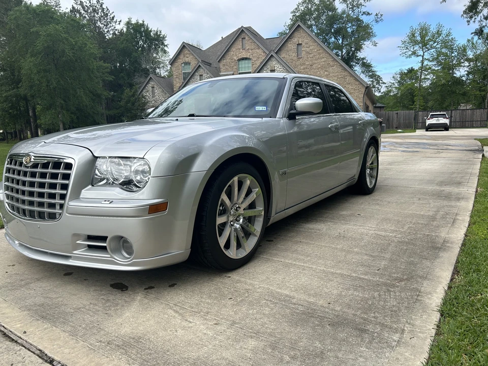 2006 Chrysler 300 (2005-2023) - Image 3 of 31