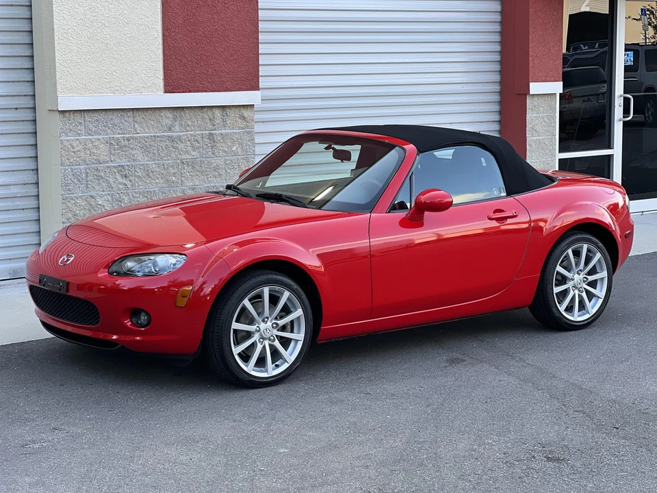 2006 Mazda NC MX-5 Miata - Image 5 of 31