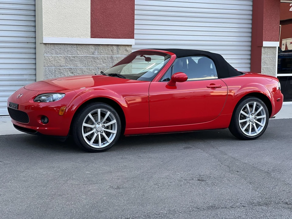 2006 Mazda NC MX-5 Miata - Image 2 of 31