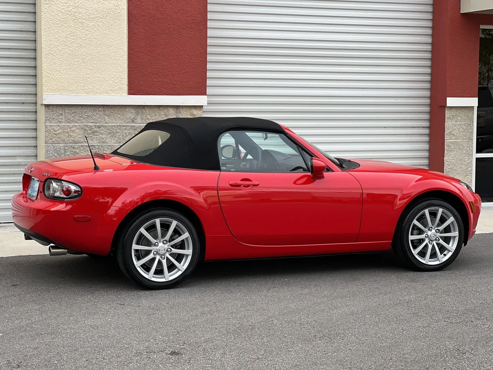 2006 Mazda NC MX-5 Miata - Image 16 of 31