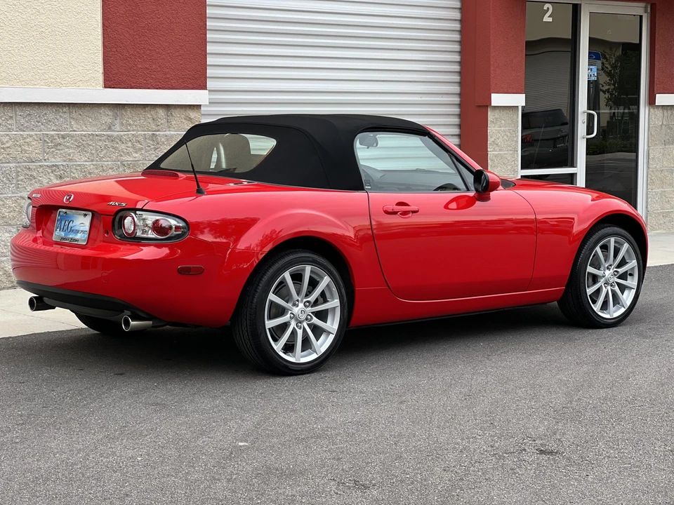 2006 Mazda NC MX-5 Miata - Image 17 of 31