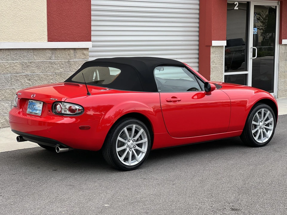 2006 Mazda NC MX-5 Miata - Image 18 of 31