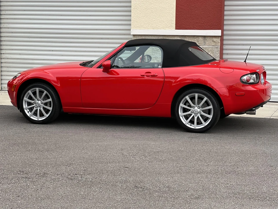 2006 Mazda NC MX-5 Miata - Image 29 of 31