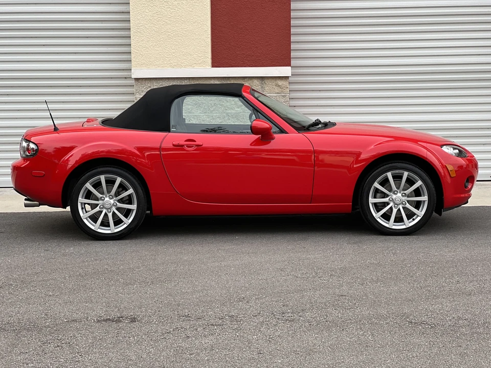 2006 Mazda NC MX-5 Miata - Image 13 of 31