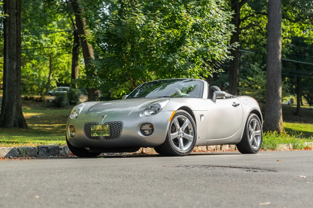 2006 Pontiac Solstice - Image 2 of 31