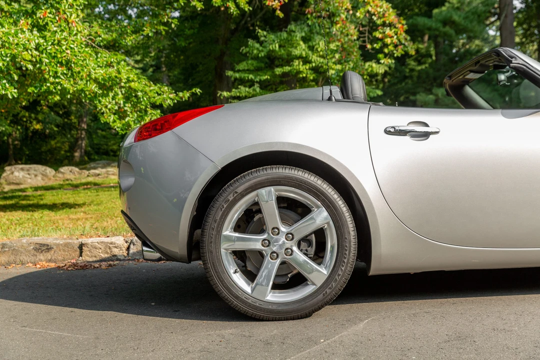 2006 Pontiac Solstice - Image 16 of 31