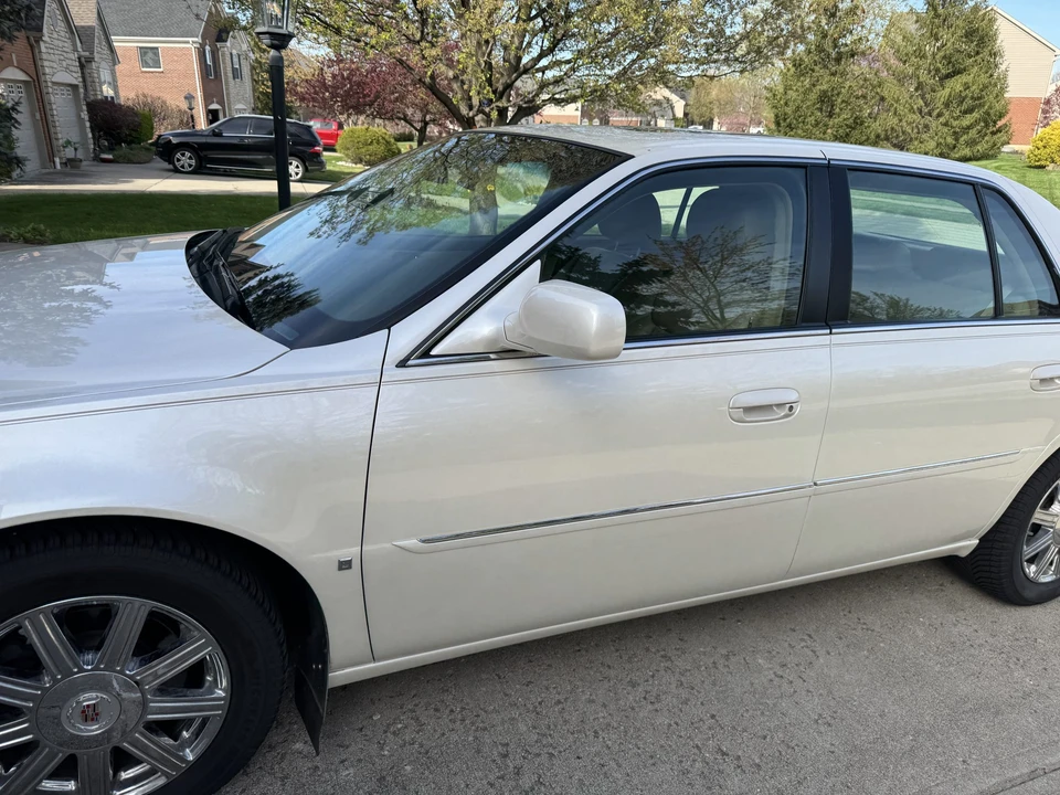 2007 Cadillac DTS - Image 28 of 31