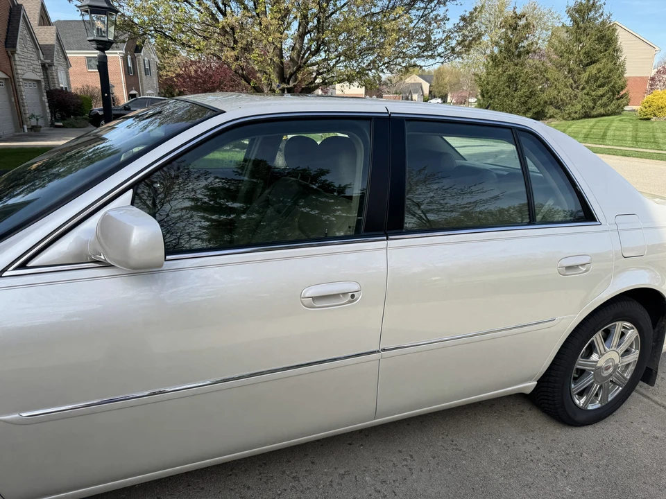 2007 Cadillac DTS - Image 27 of 31