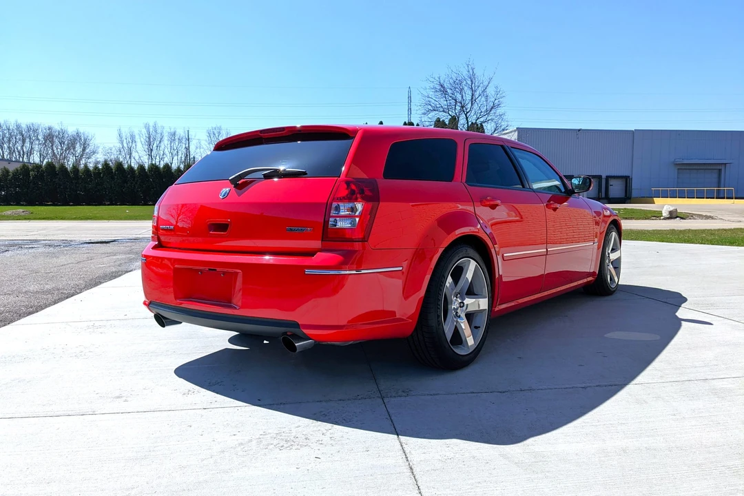 2007 Dodge Magnum SRT8 2nd Gen - Image 25 of 31