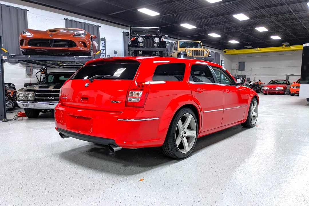 2007 Dodge Magnum SRT8 2nd Gen - Image 11 of 31