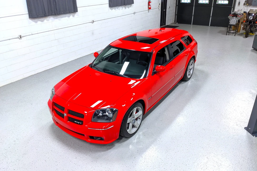 2007 Dodge Magnum SRT8 2nd Gen - Image 2 of 31