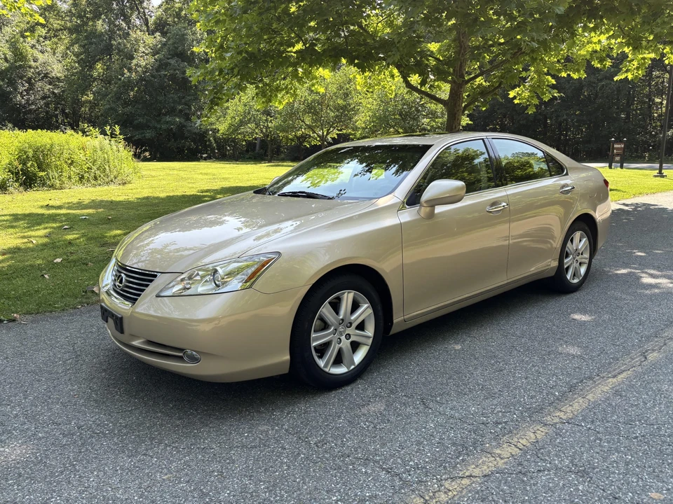 2007 Lexus ES 5th Gen - Image 13 of 31