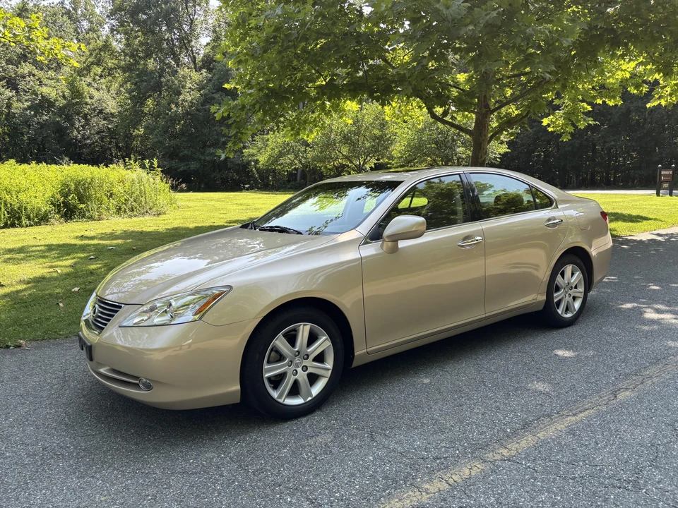 2007 Lexus ES 5th Gen - Image 14 of 31