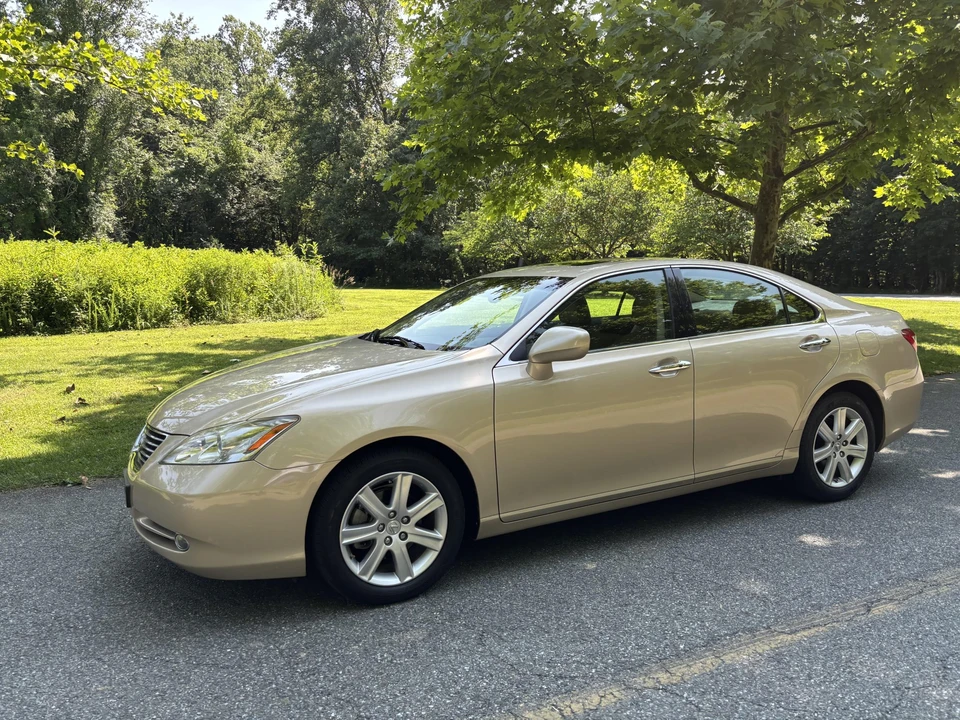 2007 Lexus ES 5th Gen - Image 15 of 31