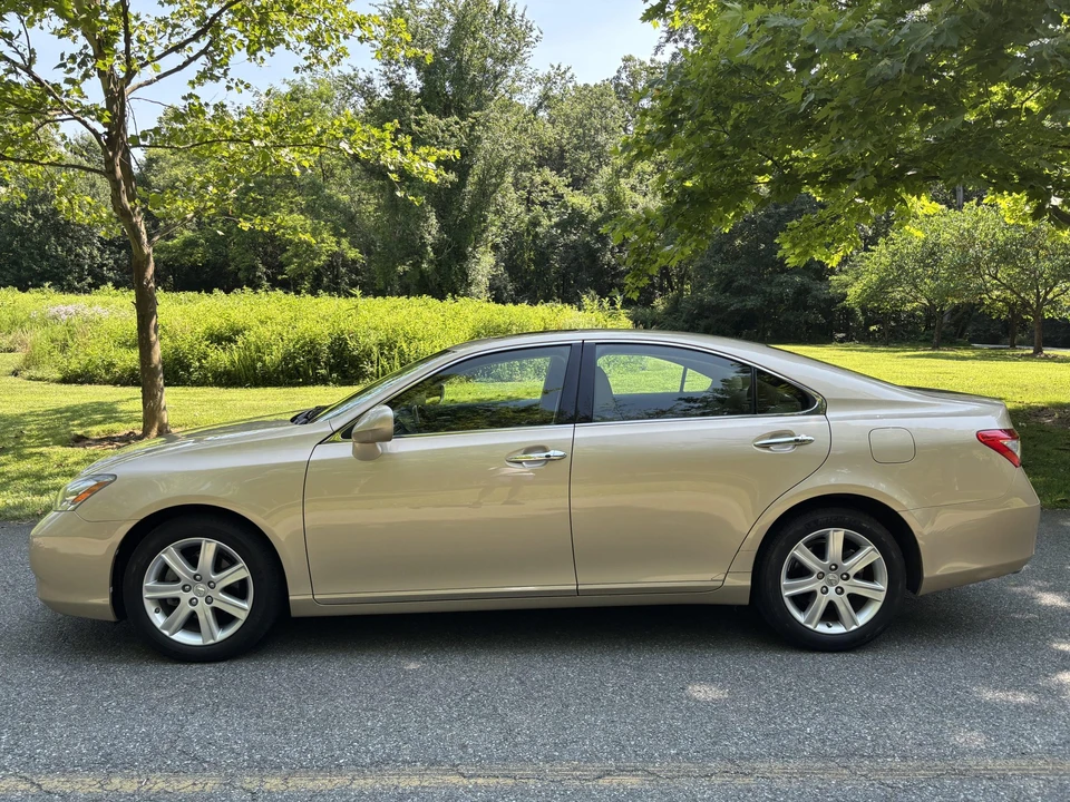 2007 Lexus ES 5th Gen - Image 16 of 31